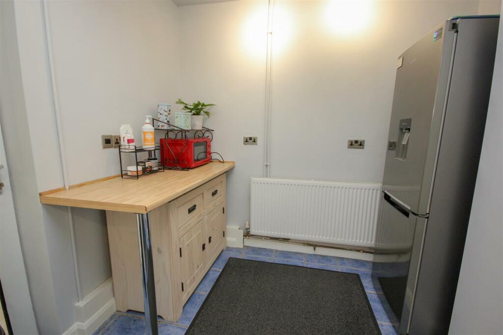 Breakfast area.jpg