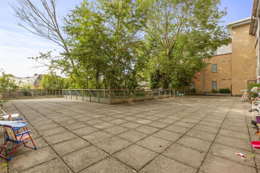 Communal Grounds