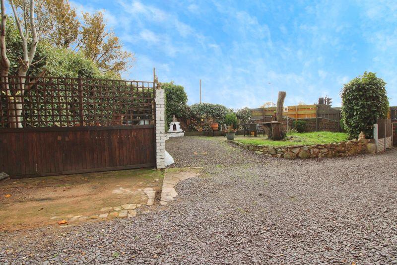 Garden &amp; Parking
