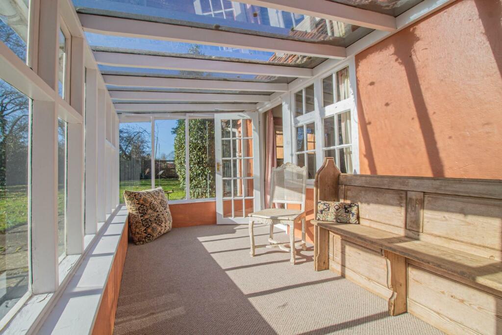 Potash Farmhouse Cottage [Conservatory] 01.jpg