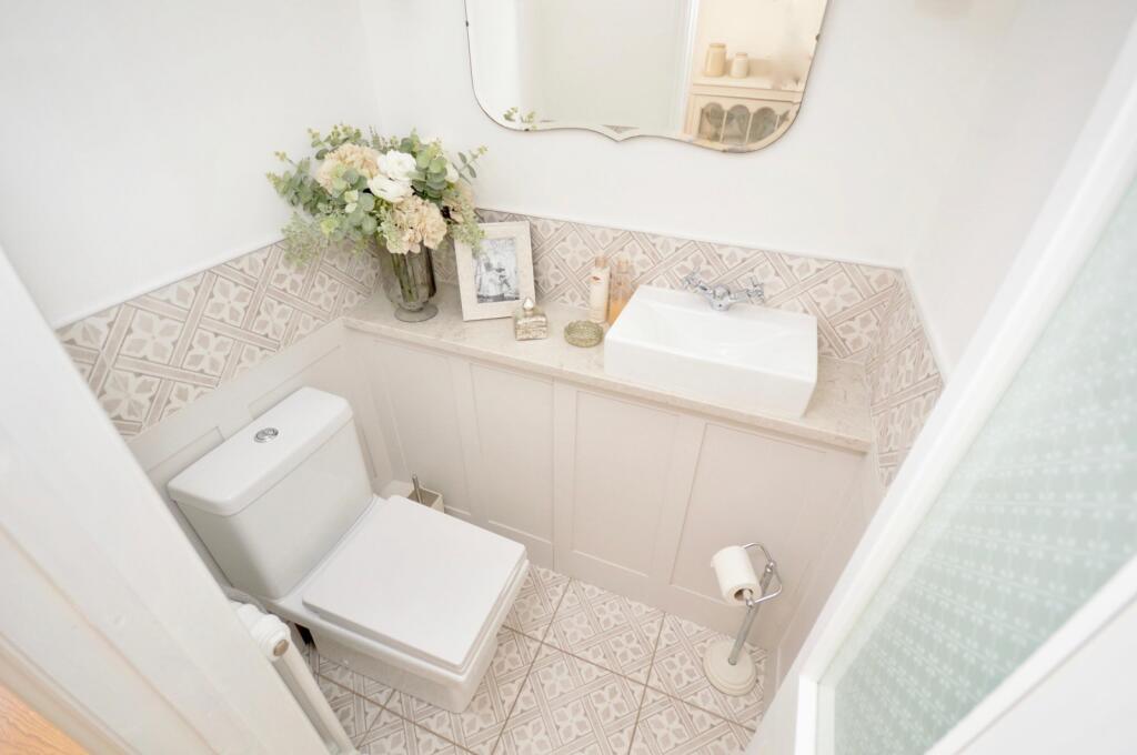 Ground Floor Cloakro