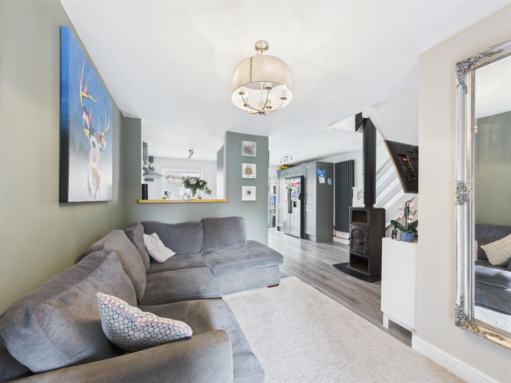 CAM01354G0-PR0488-STILL003