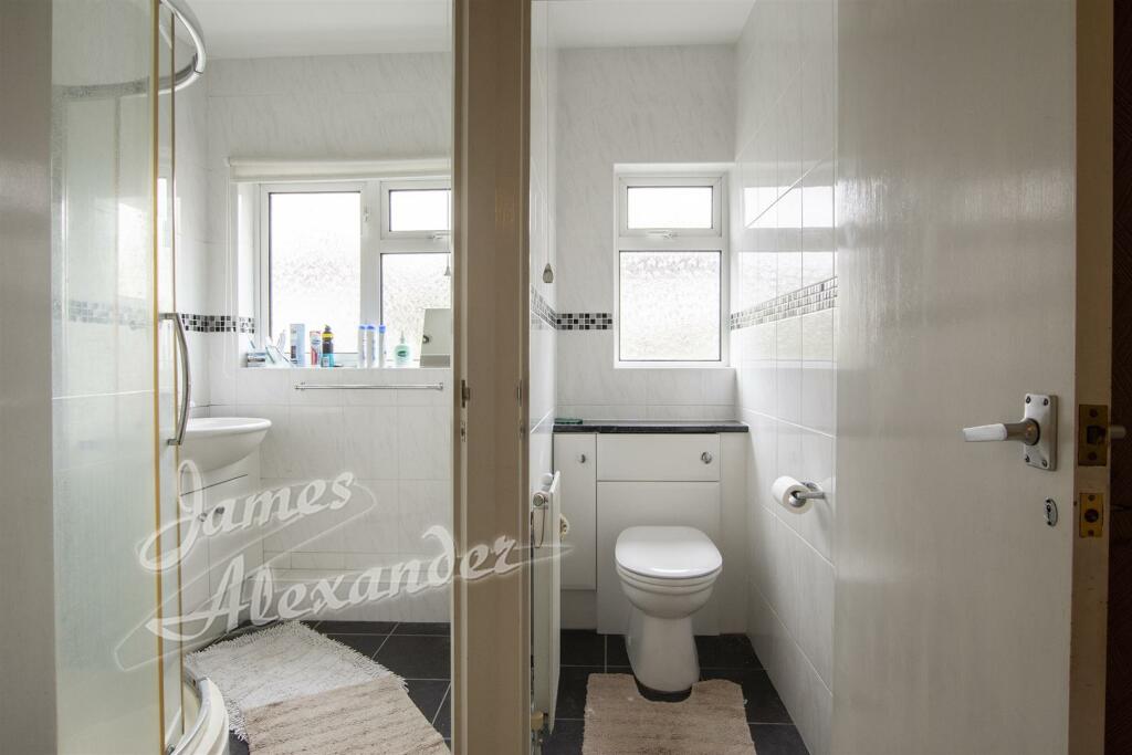 Shower room/ WC