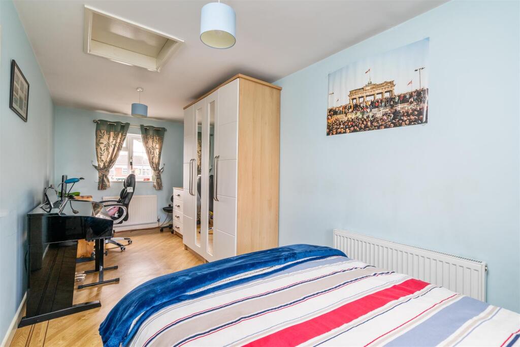 6 Stapenhall Road_13.jpg