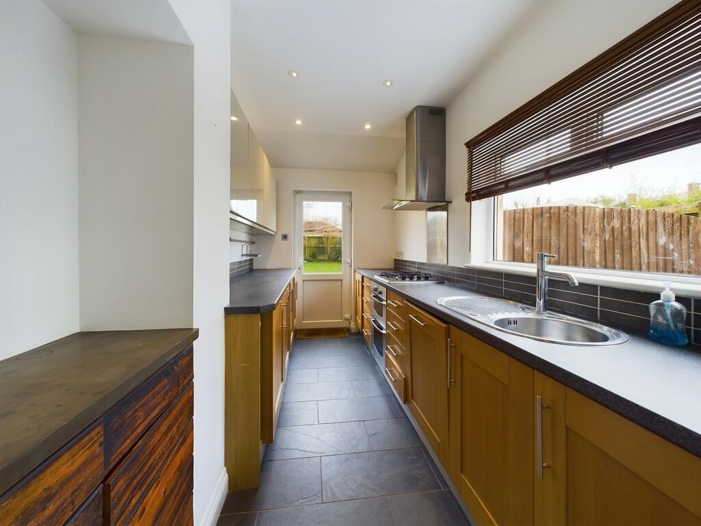 CAM02854G0-PR0304...