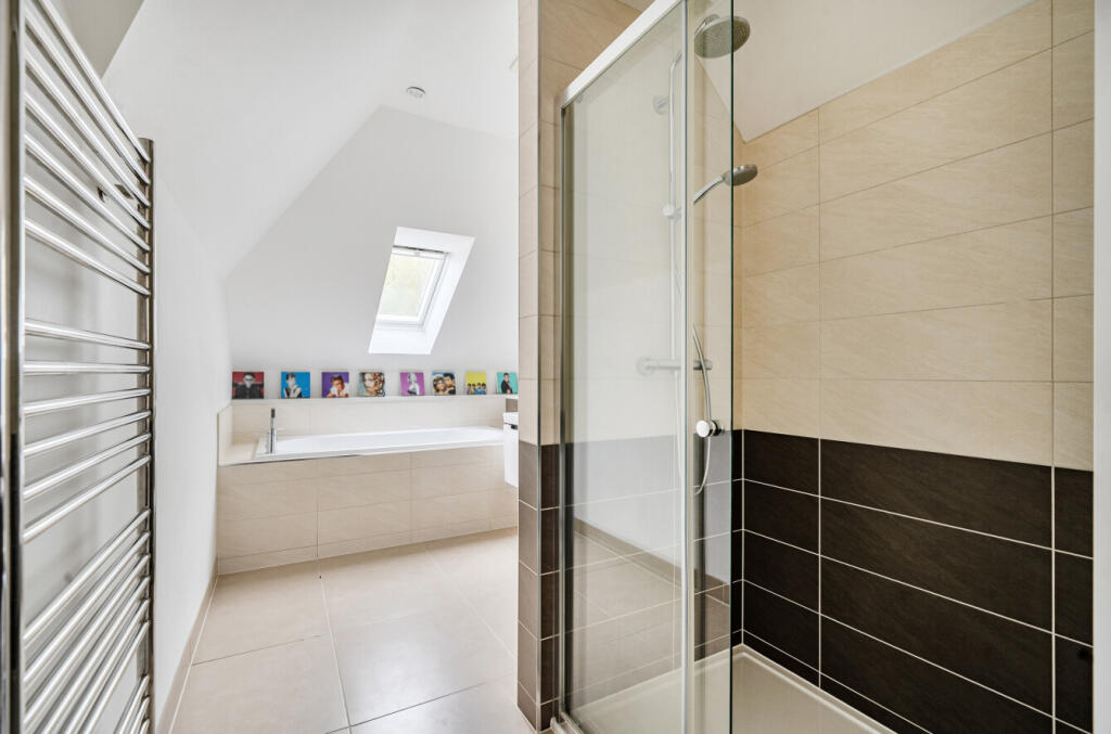 1365747-22-68ecc2...