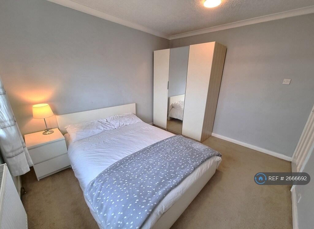 Double Bedroom 2