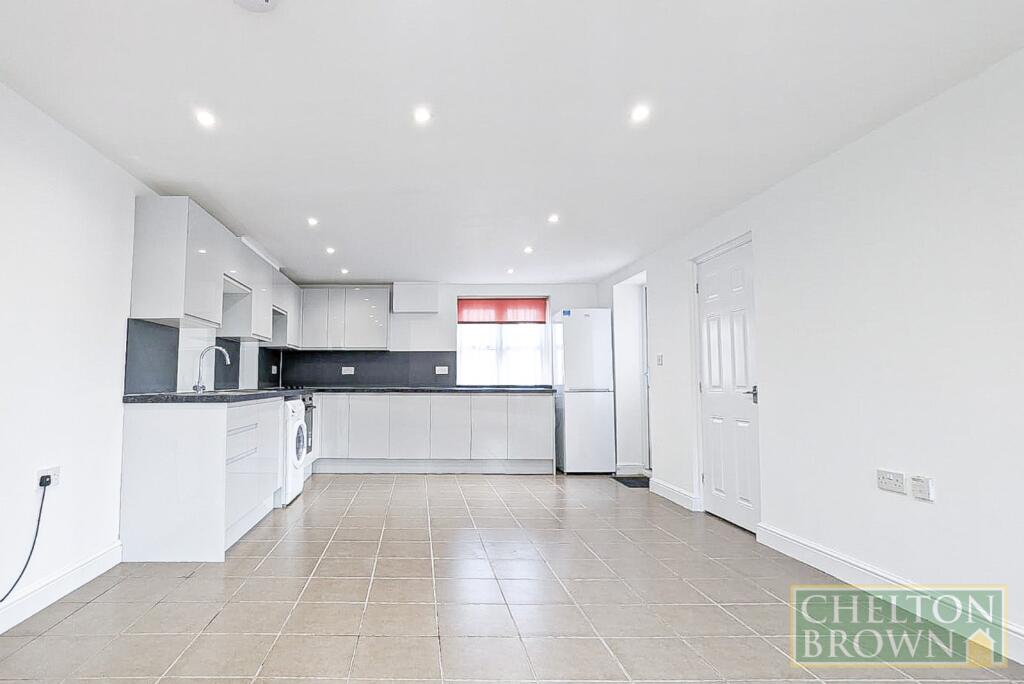 Lounge/Kitchen