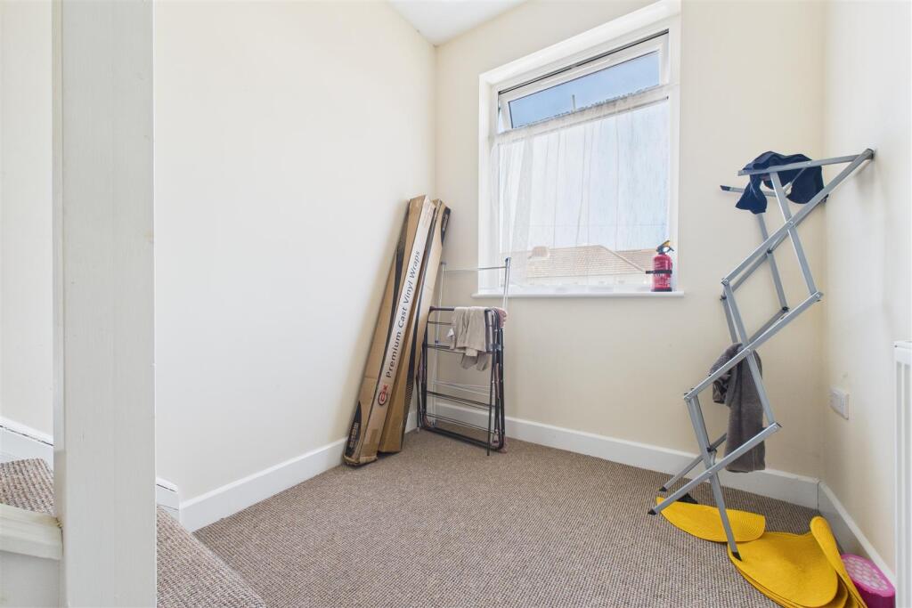 42 Frome Valley Road, Frenchay, Bristol BS16 1HE |