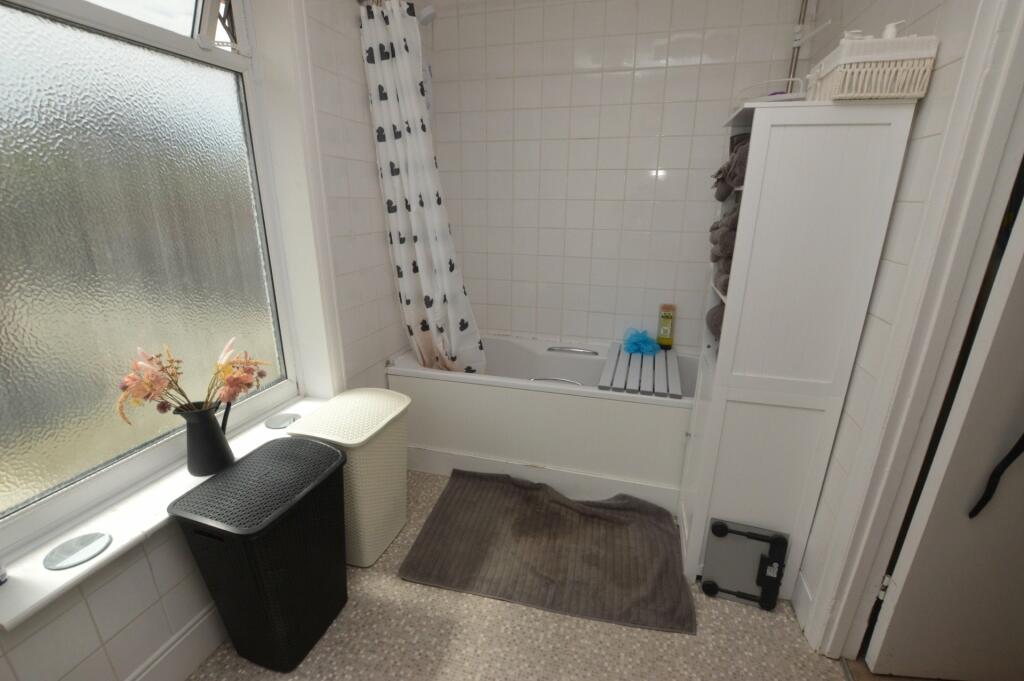 Bathroom (Flat)