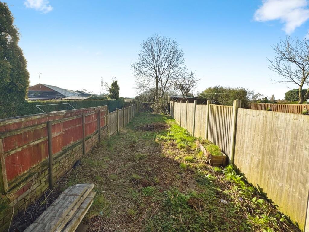 d2155533-Rear 20Garden.jpg