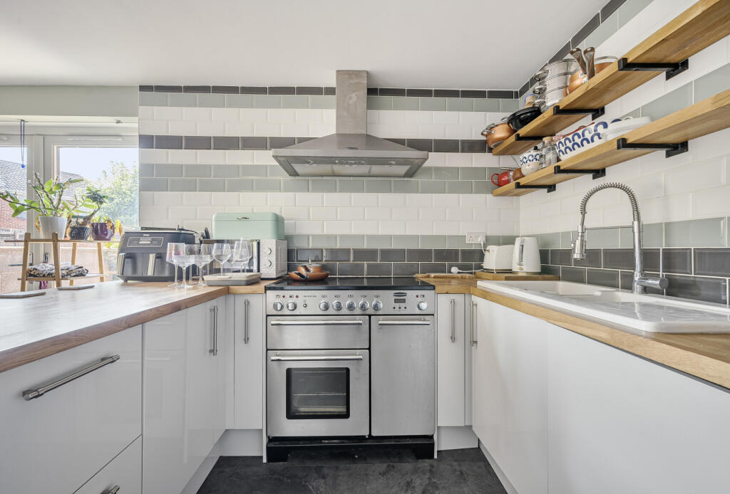 1325581-6-688a587...