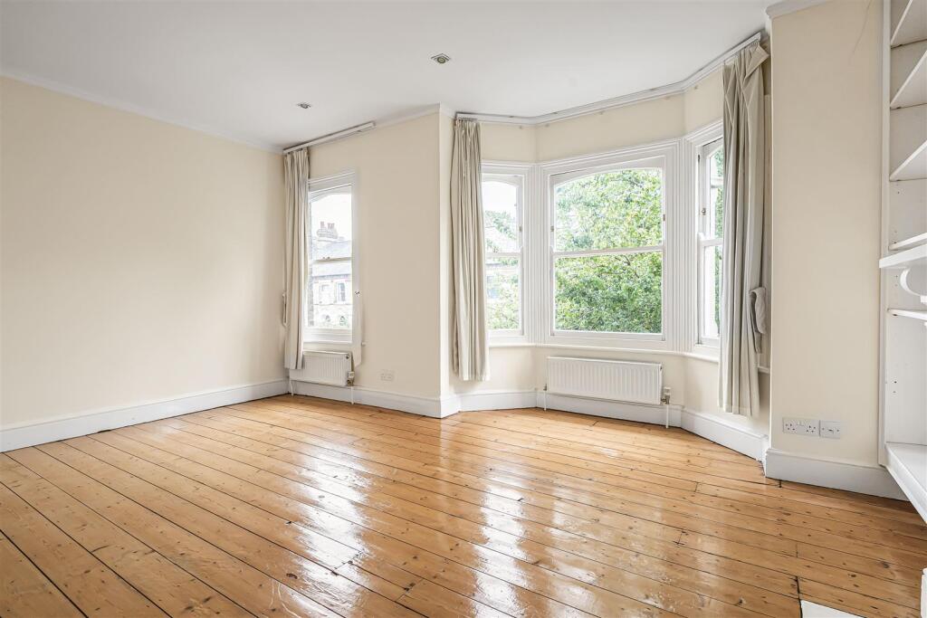 Bedroom 1 (2)