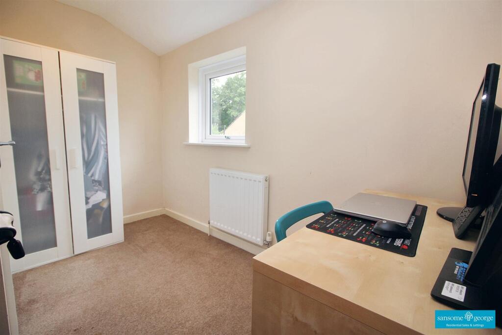 Bedroom 5/Study