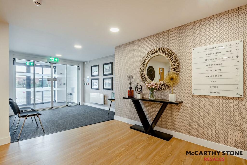 8610275-interior12-800.JPG