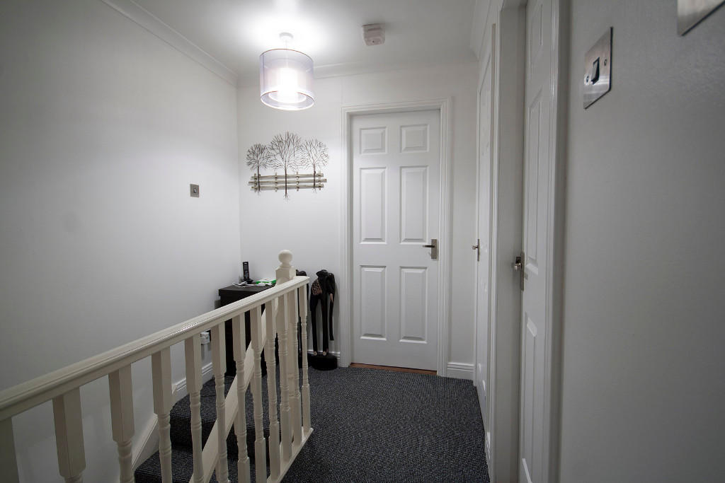 Upper landing