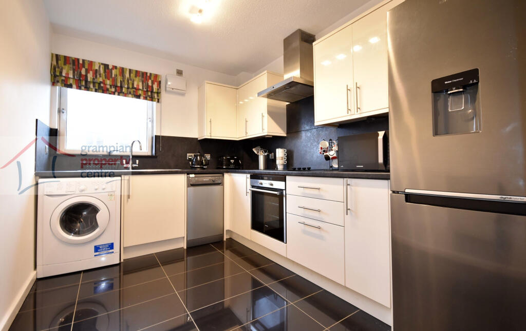 kitchen .JPG