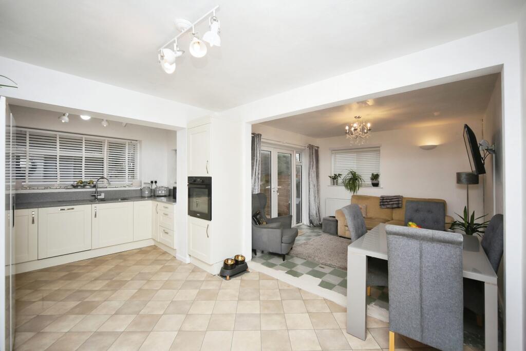 Kitchen/Family Room