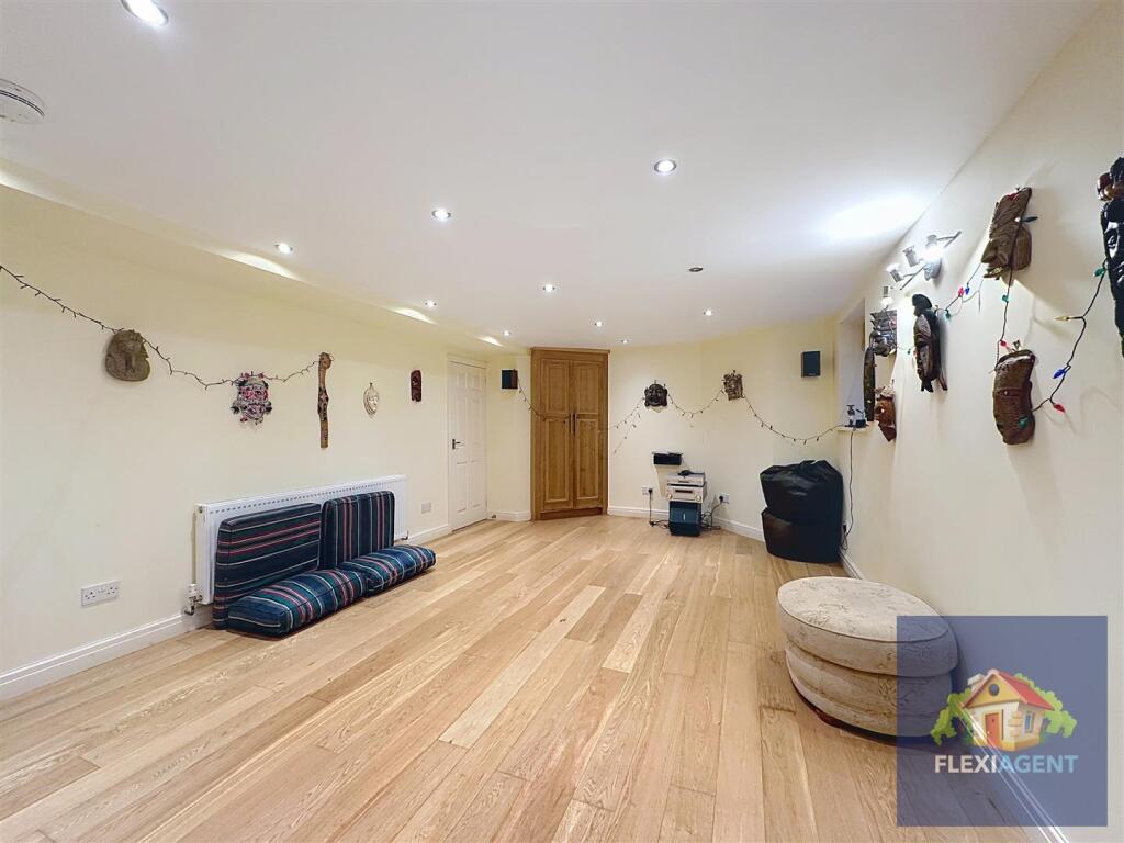 Entertainment Room