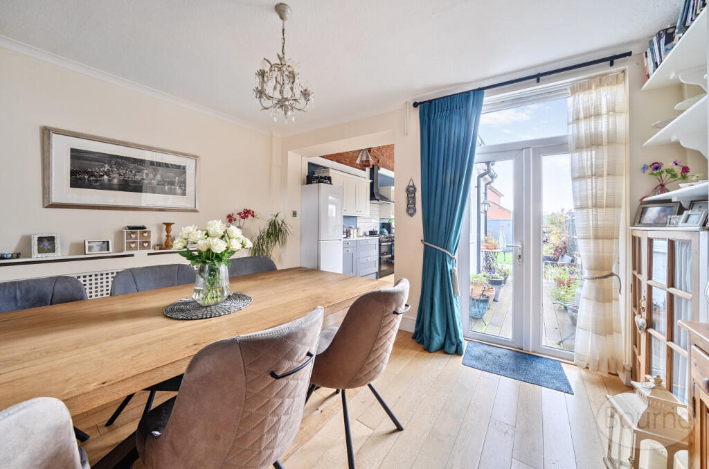 b7c0927e-1595-4f3...