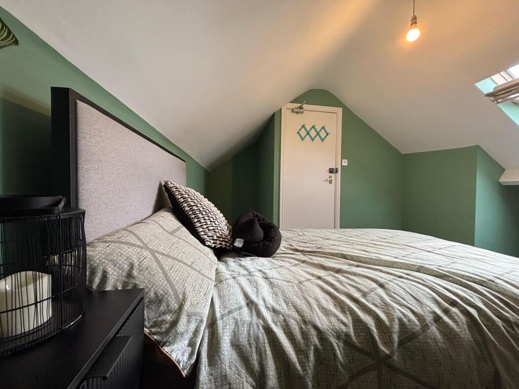 Bedroom 26vic.jpeg