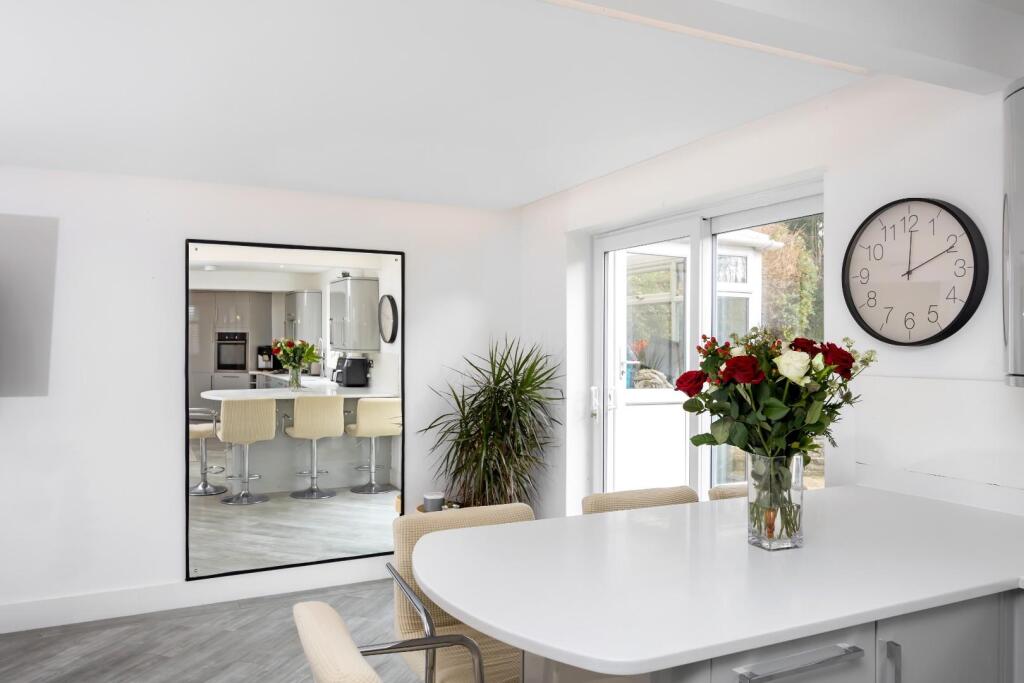 King George VI Drive 11-019.jpg