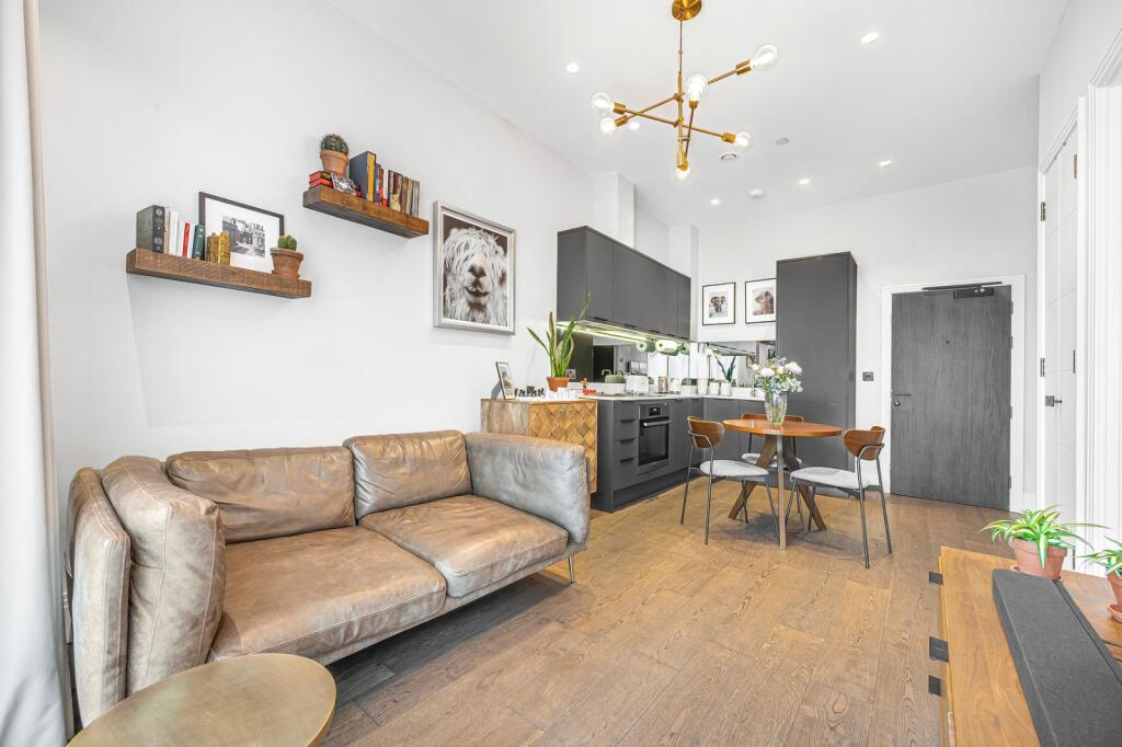 Reception / Kitchen