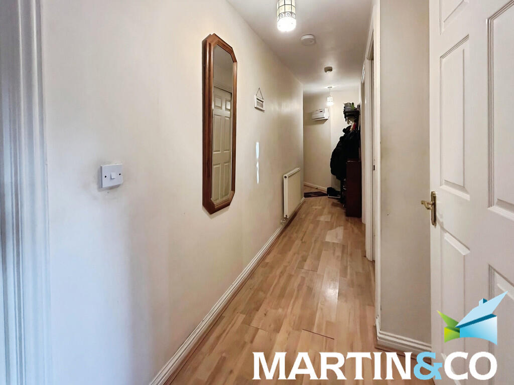 eb045c3f-IMG-2025...