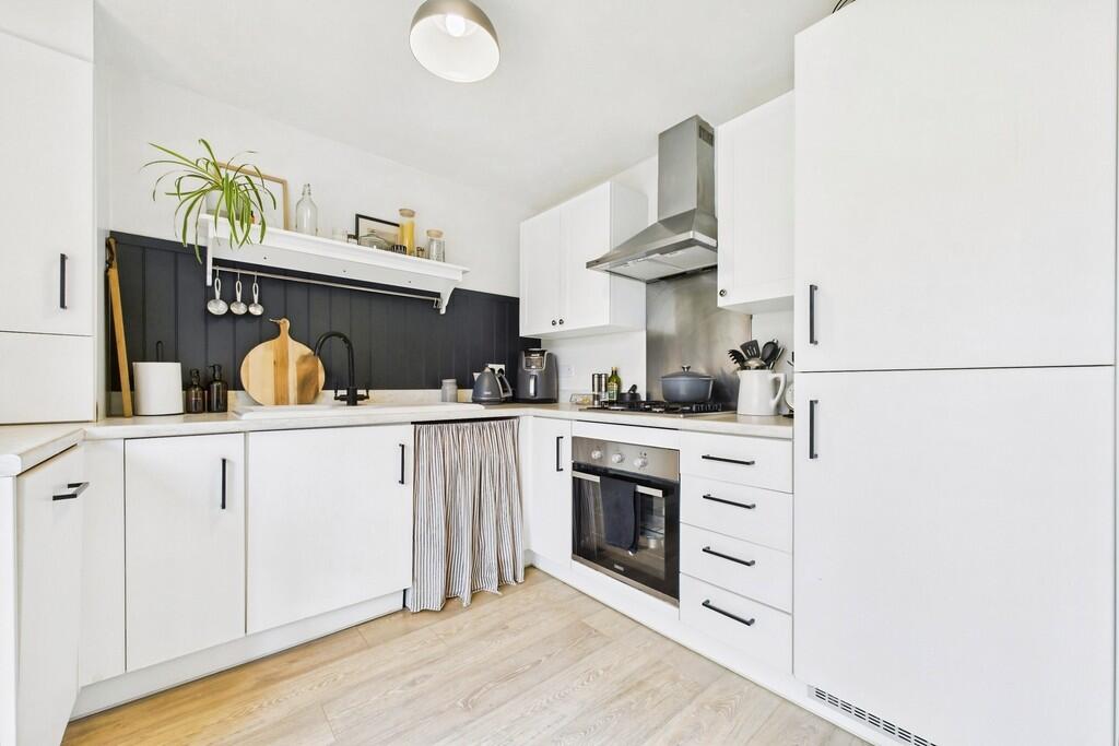 ceeff5c7-CAM01085...