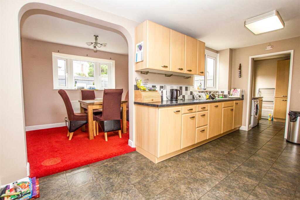 Kitchen/Dining Room