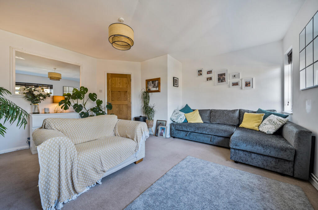 1371445-20-68fb5f...