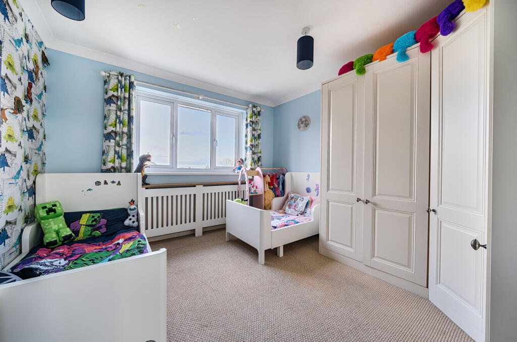 1393670-17-695d1d...