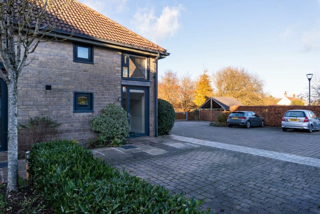 18 Home Barns, Marshfield, SN14 8JN-9.jpg