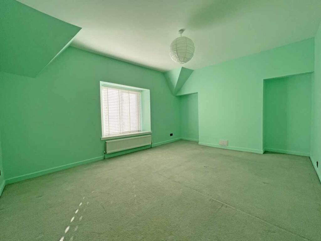 Hotham Place 15 New Bed 1.jpg