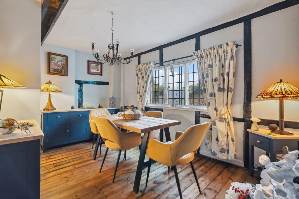 dining room.jpeg