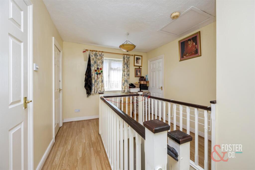 Stagg Close, 5-007.jpg