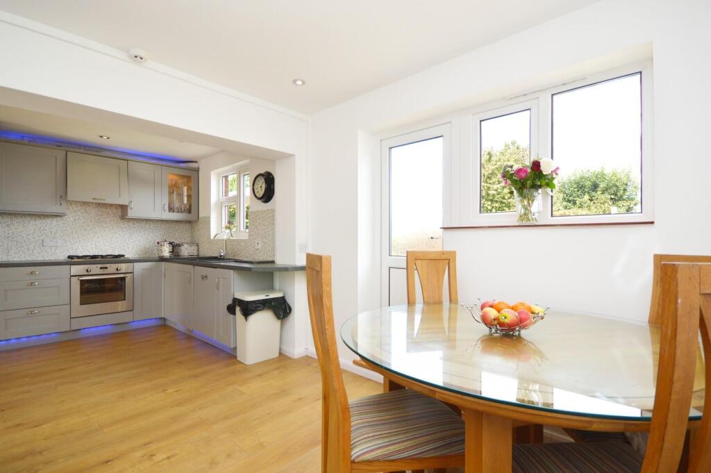 Kitchen/Breakfast Room