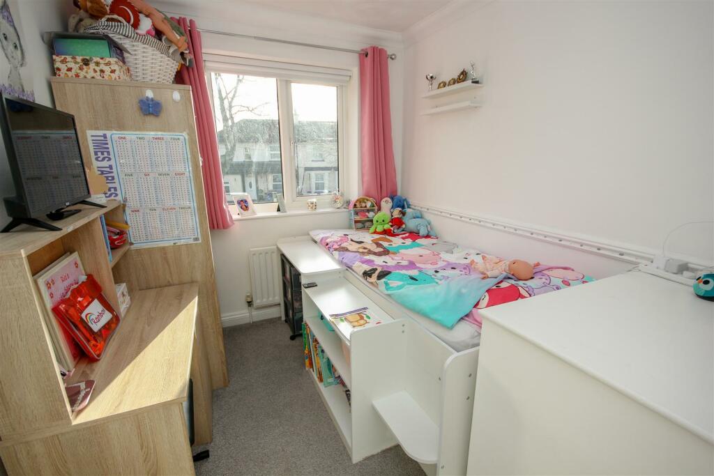Bedroom 3.jpg