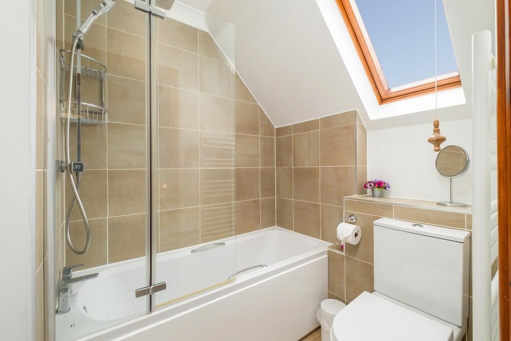 1440px-Hedgehogs-...