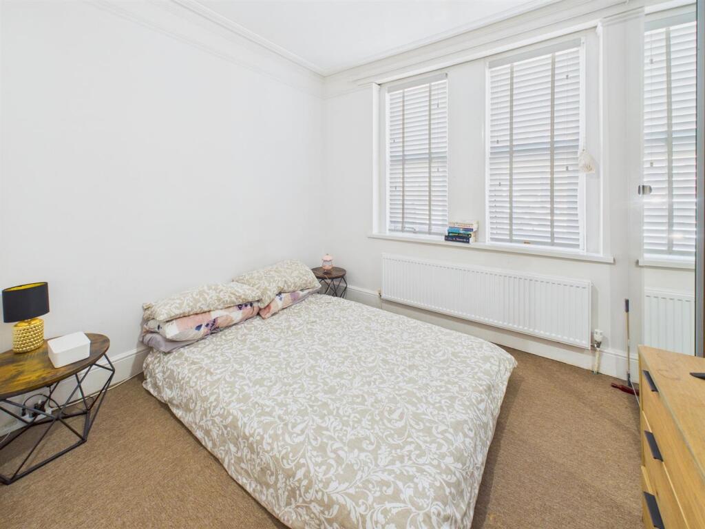 CAM03789G0-PR0075-ST