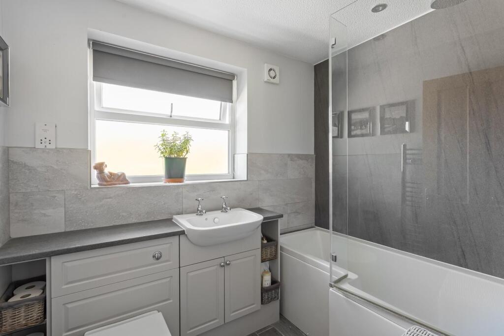 5 Spring Hall Garth-06.jpg