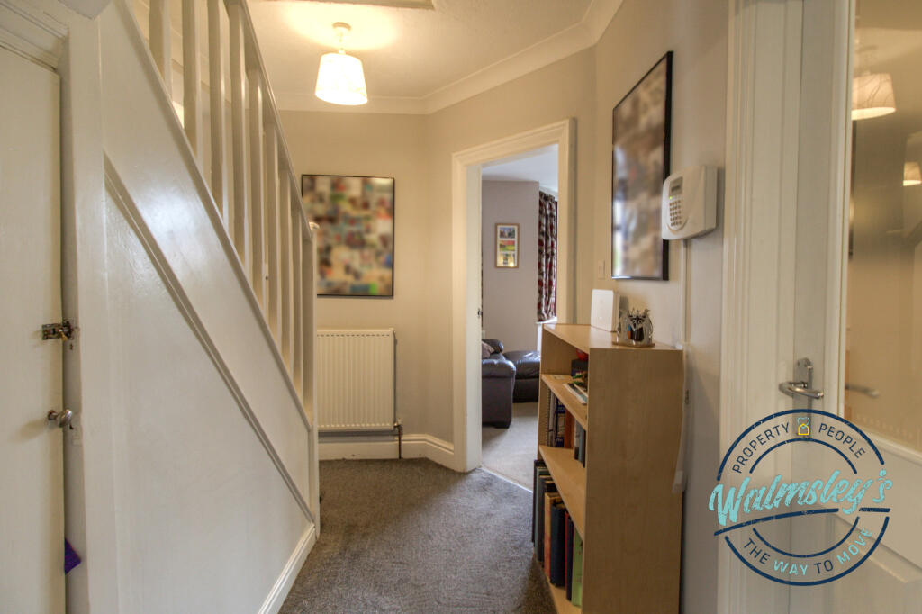 Hallway towards living rooms