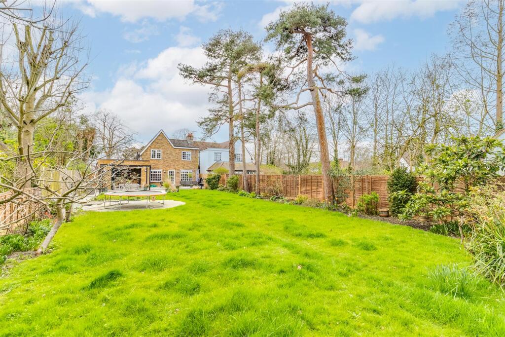 Eastholm Green 9-48.jpg