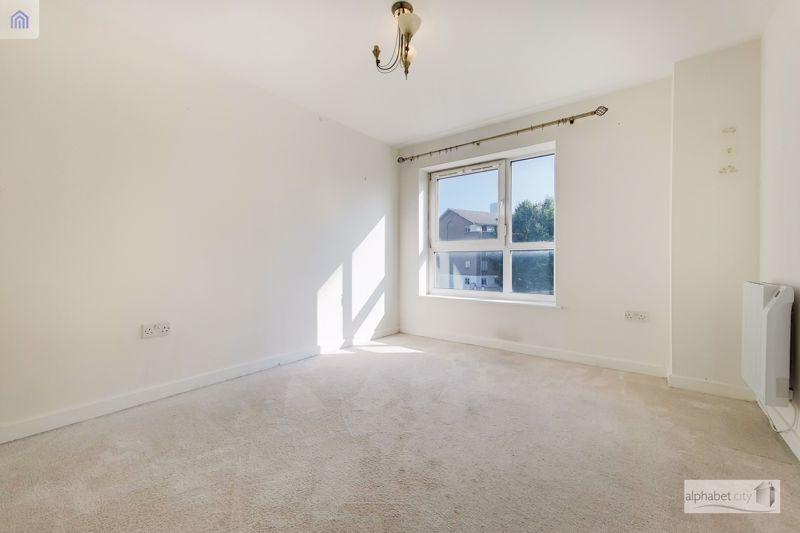 Bedroom 1 (2)