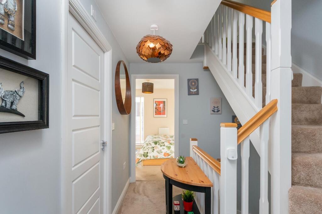 0M8RFP - Landing A.jpg