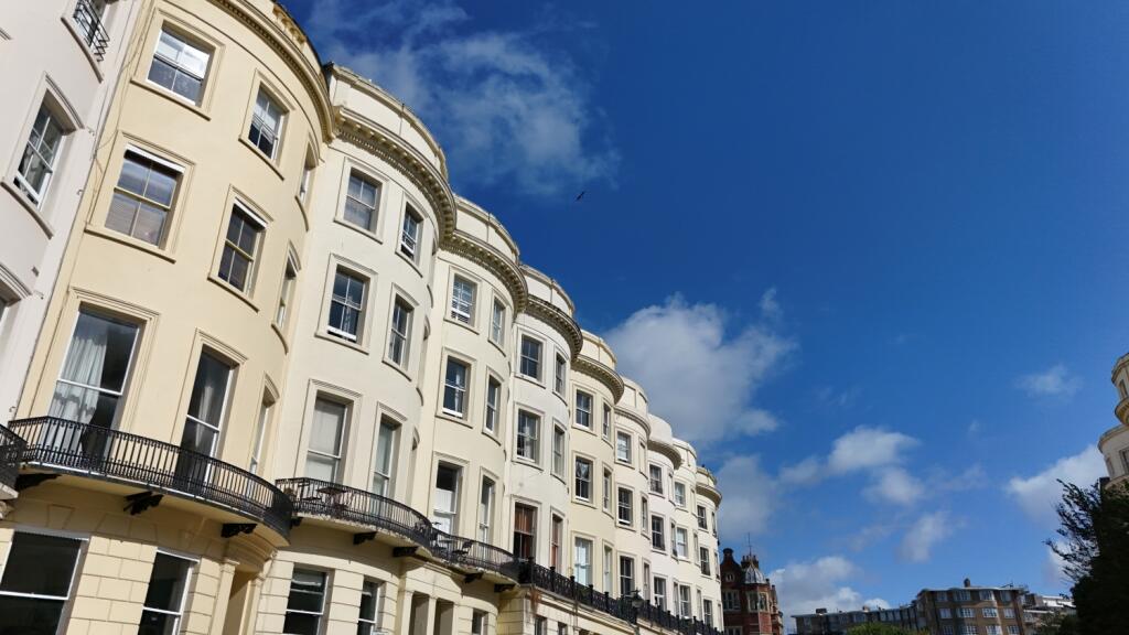 Brunswk place looking north