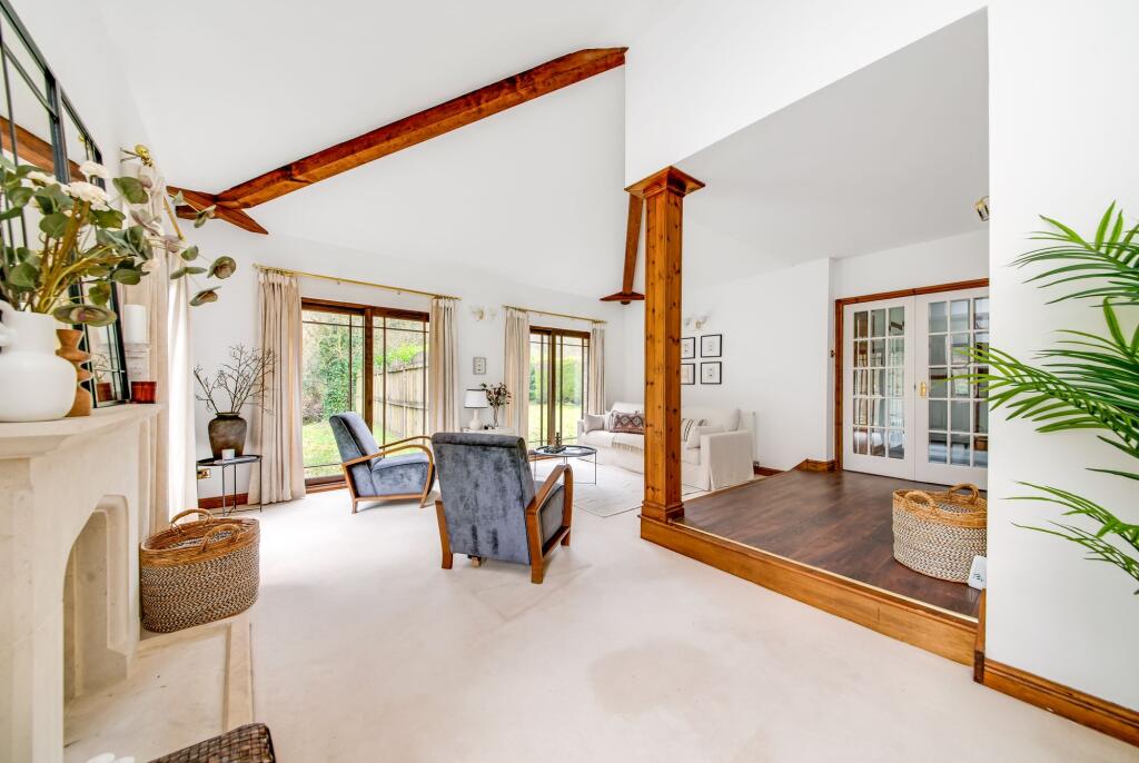 SITTING ROOM