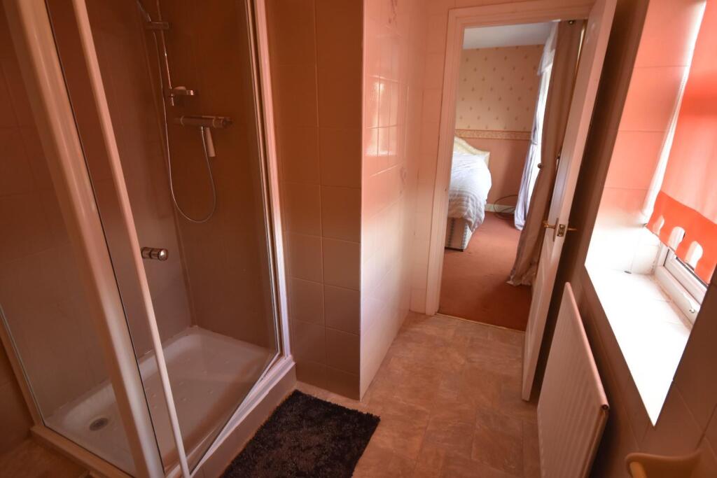 ENSUITE SHOWER ROOM