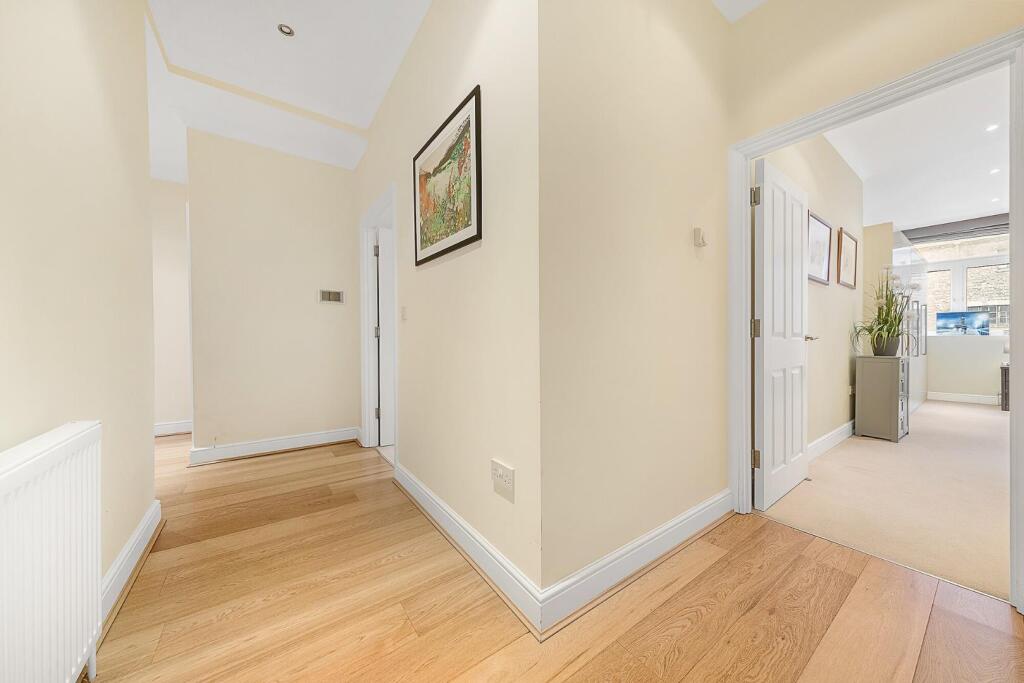 Hallway.jpg