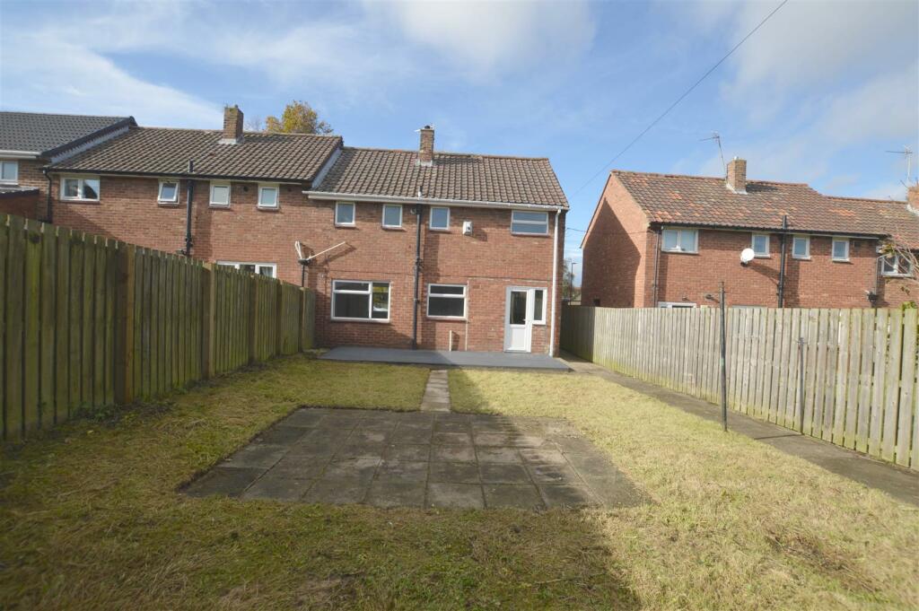 7 Chesham Green Rear Exterior.JPG